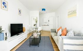 Lovely 2 Bedroom Apartment In Central Bristol